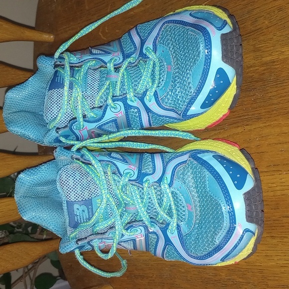 NB 580 V4 shoes- size 8.5 - Picture 3 of 6